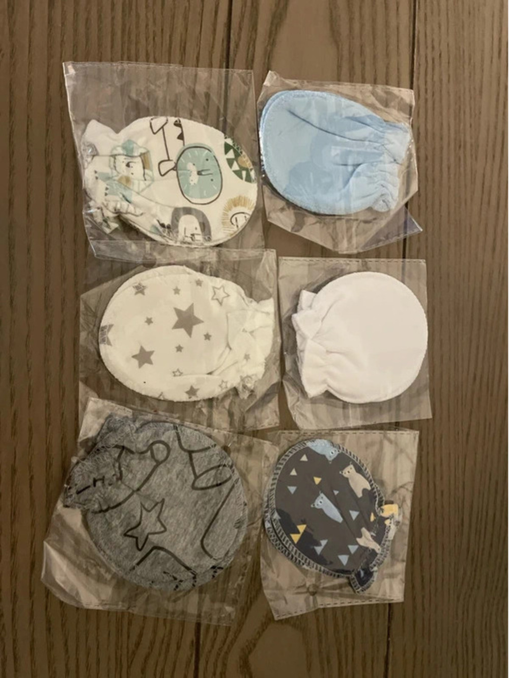 6 pair of mittens for newborn